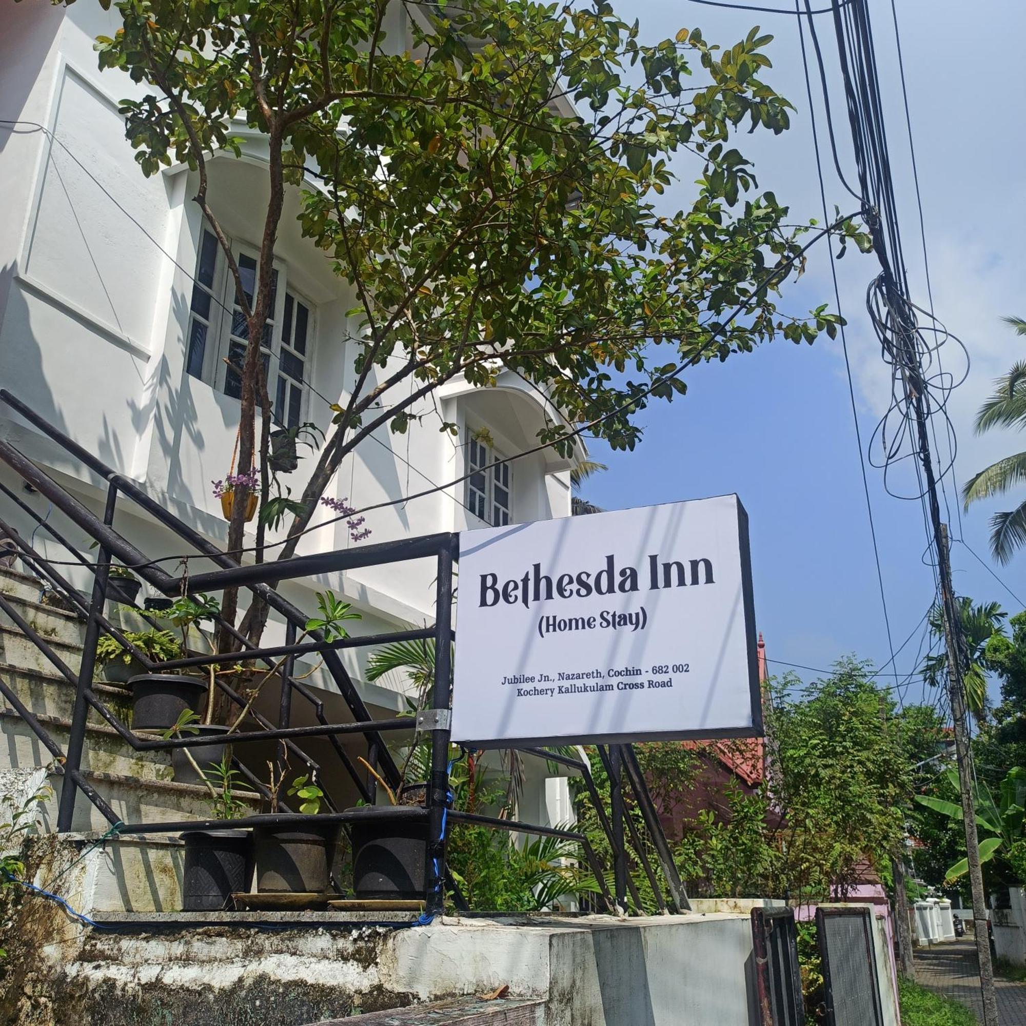 Bethesda Inn Kochi Exterior foto